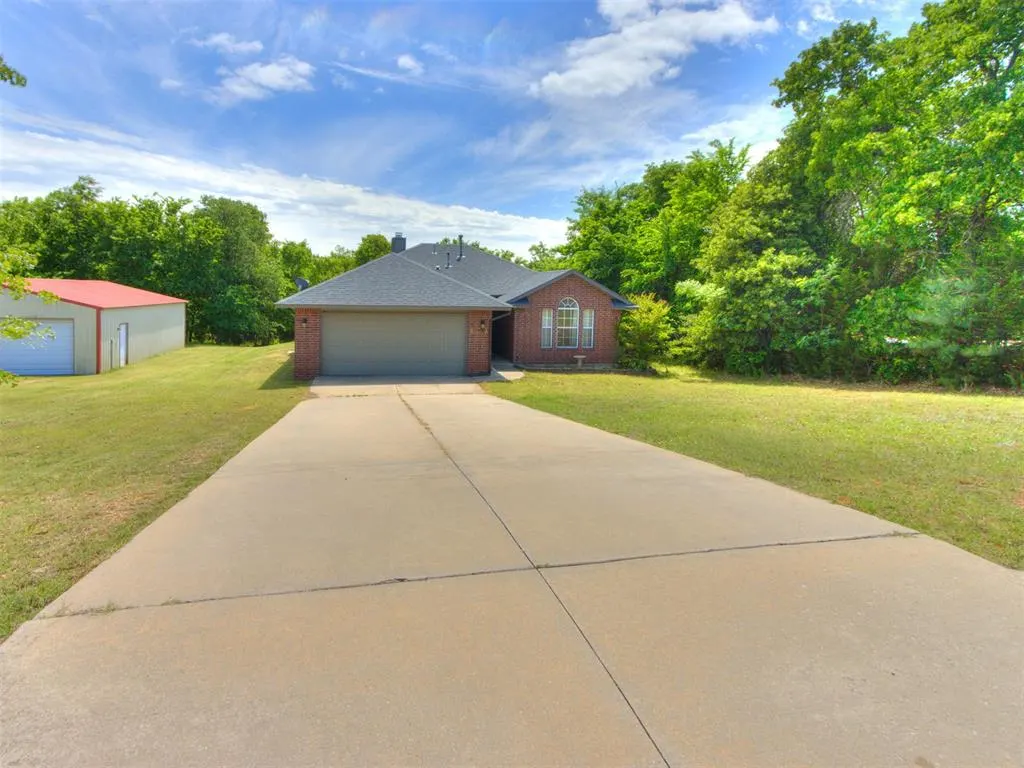 Front exterior — 10900 S Timberline Drive, Norman, OK 73026