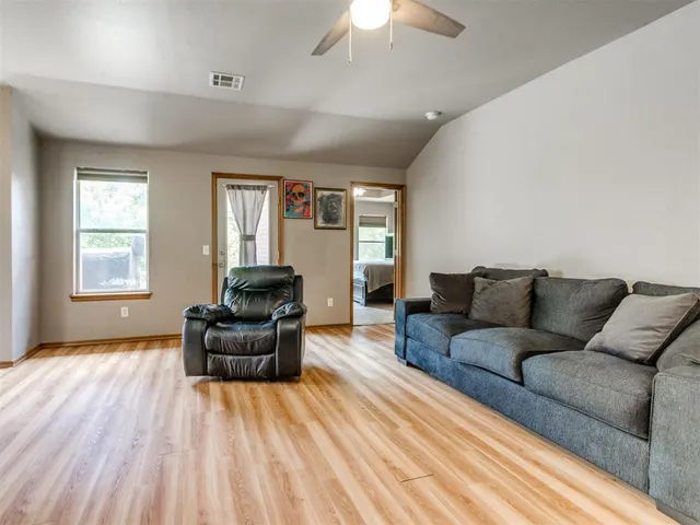 Photo 5 — 10900 S Timberline Drive, Norman, OK 73026
