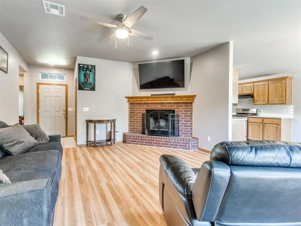 Photo 7 — 10900 S Timberline Drive, Norman, OK 73026