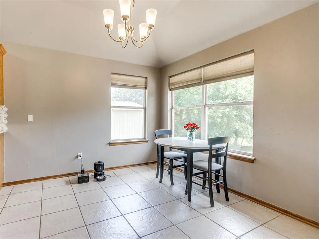 Photo 10 — 10900 S Timberline Drive, Norman, OK 73026