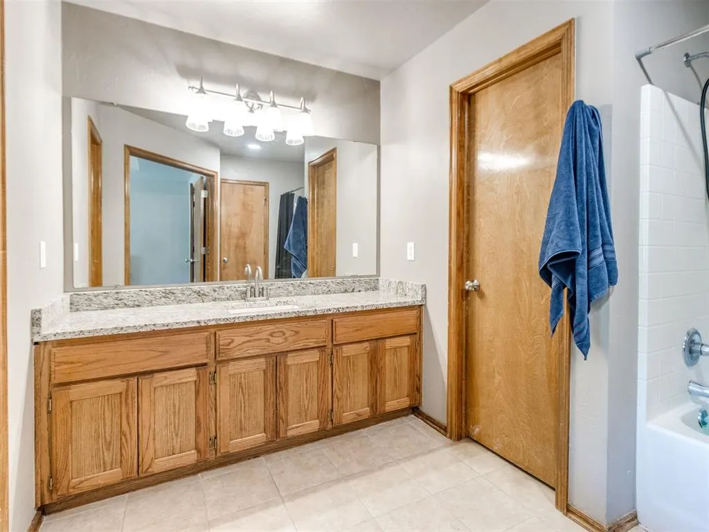 Photo 19 — 10900 S Timberline Drive, Norman, OK 73026