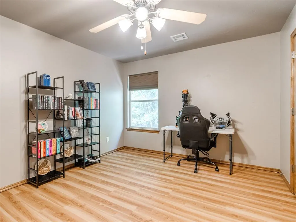 Photo 21 — 10900 S Timberline Drive, Norman, OK 73026