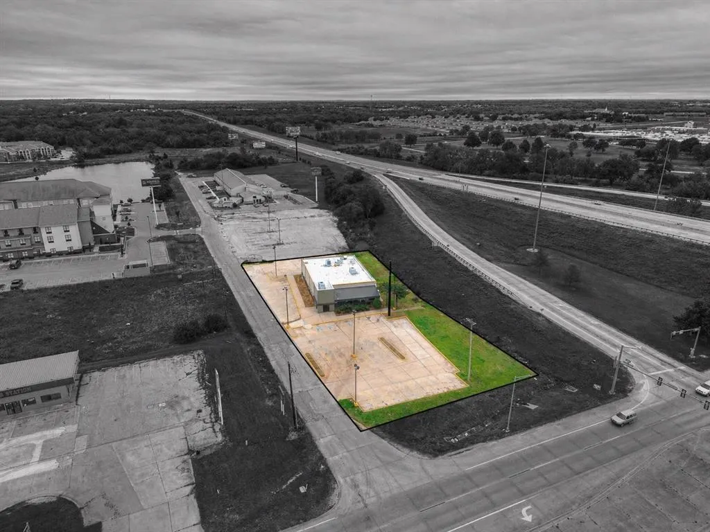 Photo 3 — 4903 N Harrison Street, Shawnee, OK 74804