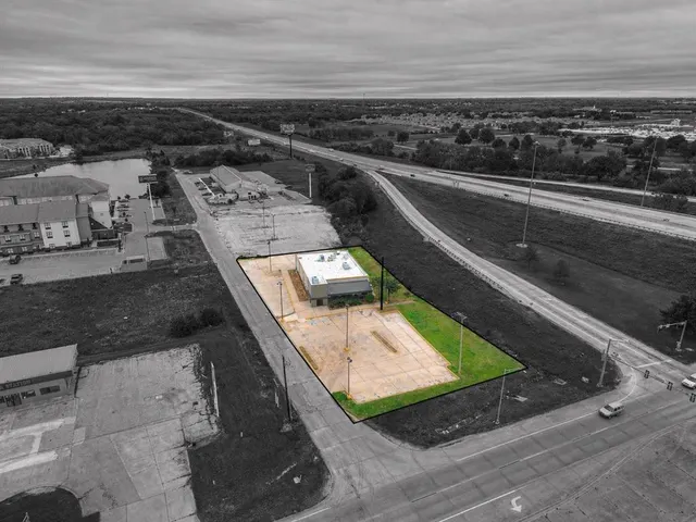 Photo 3 — 4903 N Harrison Street, Shawnee, OK 74804