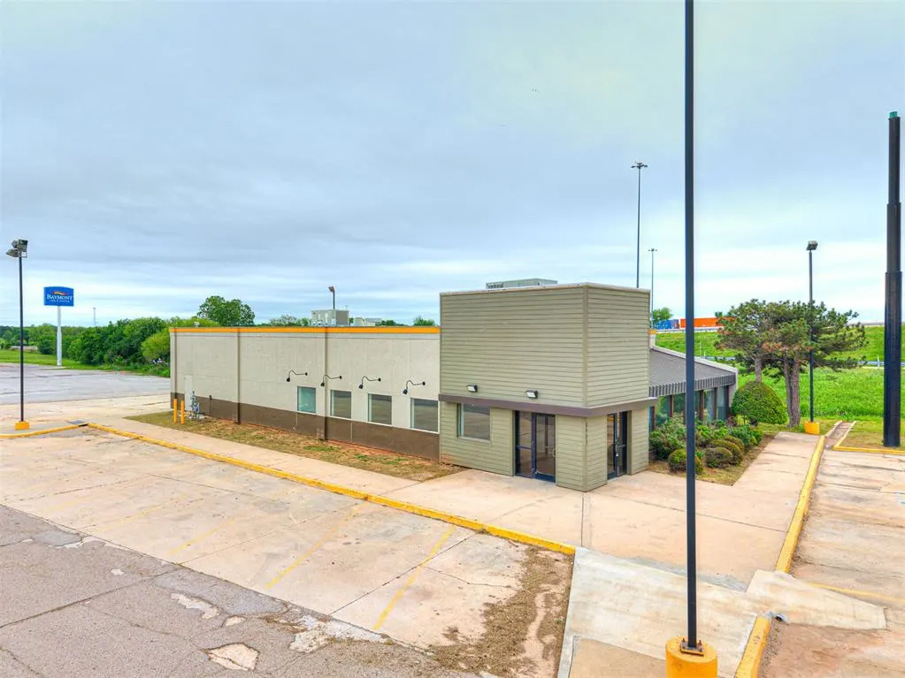 Front exterior — 4903 N Harrison Street, Shawnee, OK 74804