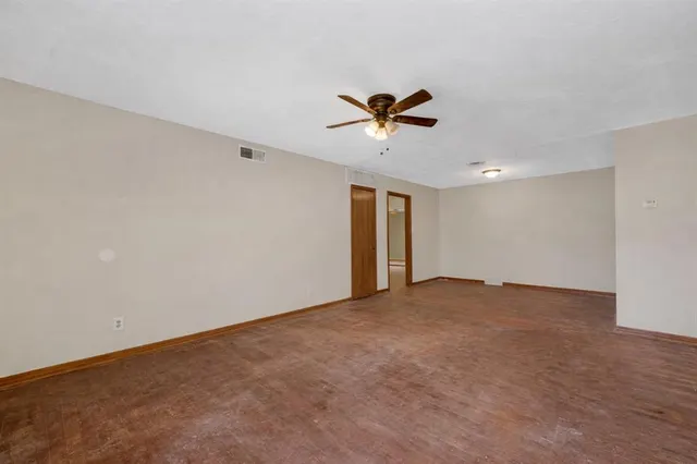 Photo 3 — 2607 NW 46th Place, Lawton, OK 73505
