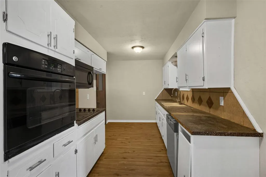 Photo 14 — 2607 NW 46th Place, Lawton, OK 73505