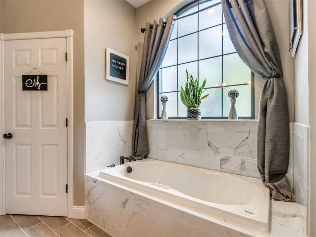 Photo 18 — 6817 NW 29th Street, Bethany, OK 73008