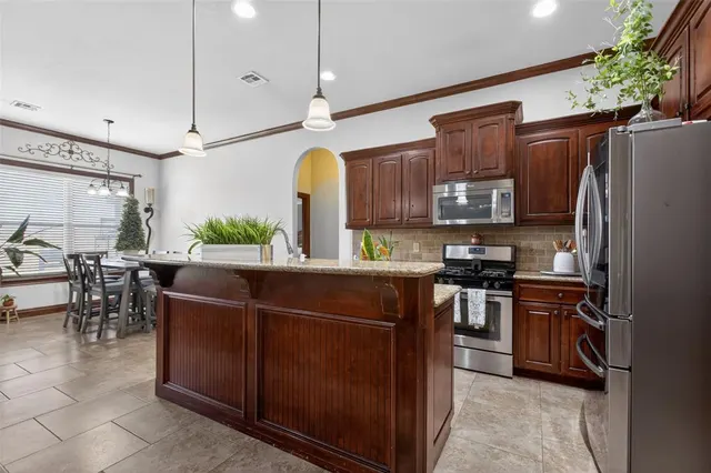 Photo 8 — 10905 SW 30th Terrace, Yukon, OK 73099