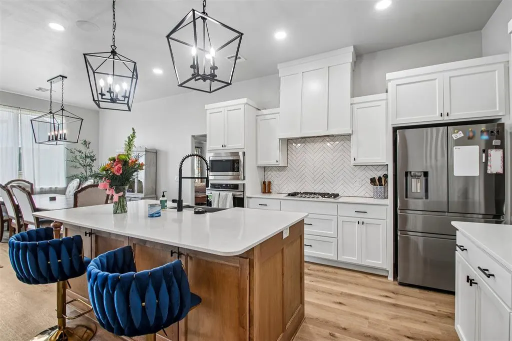 Photo 12 — 2208 W Earl Drive, Mustang, OK 73064