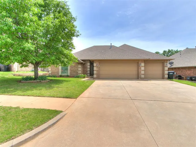 Photo 2 — 3224 SE 33rd Street, Oklahoma City, OK 73165
