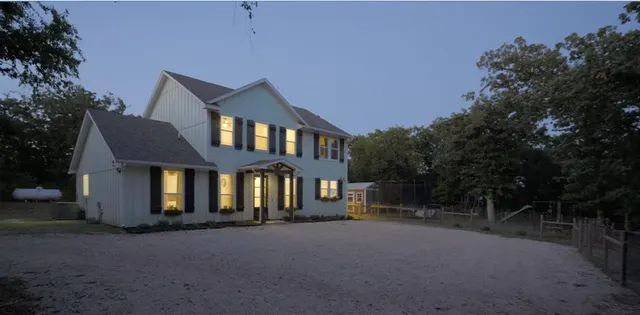 Photo 2 — 9025 E Charter Oak Road, Guthrie, OK 73044