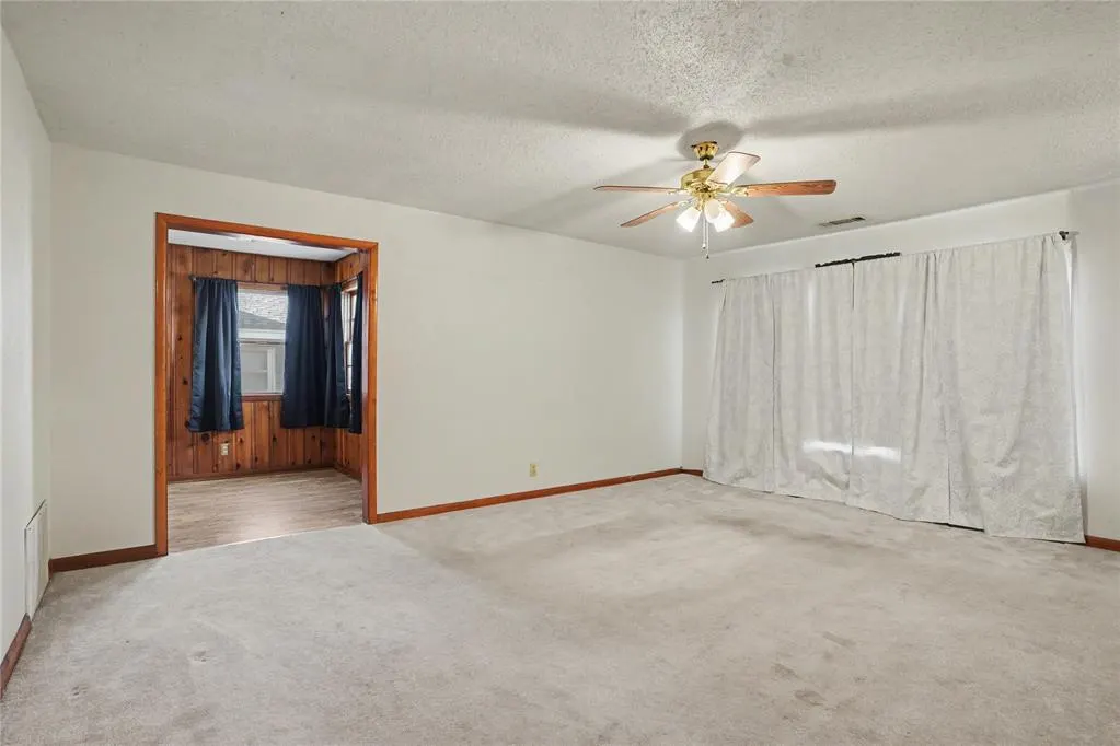 Photo 13 — 1221 Hickory Street, Altus, OK 73521