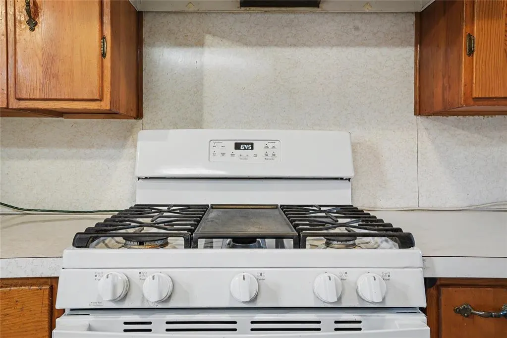 Photo 21 — 1221 Hickory Street, Altus, OK 73521