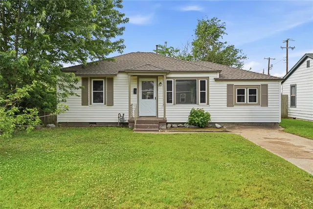 Front exterior — 7222 NW 43rd Street, Bethany, OK 73008