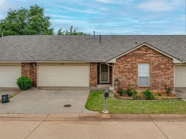 Front exterior — 205 N Kelly Avenue, Edmond, OK 73003