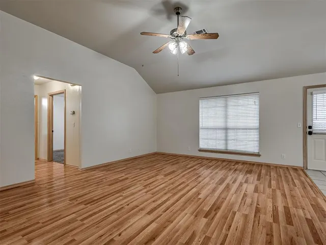 Photo 4 — 205 N Kelly Avenue, Edmond, OK 73003
