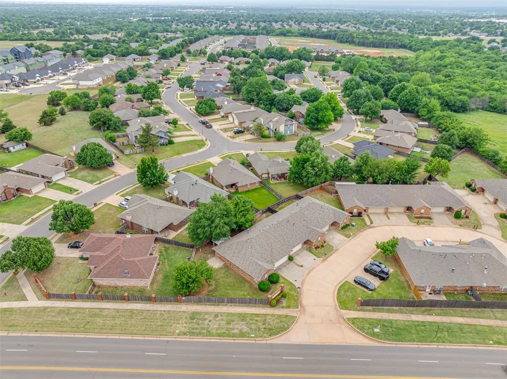 Photo 33 — 205 N Kelly Avenue, Edmond, OK 73003