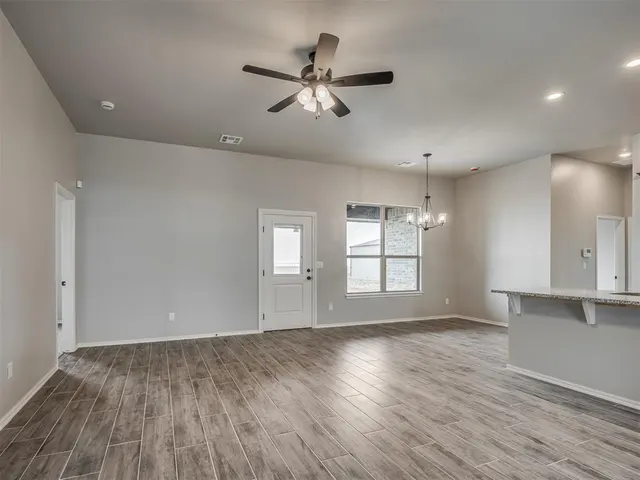 Photo 5 — 24949 Belmont Pass, Cashion, OK 73016