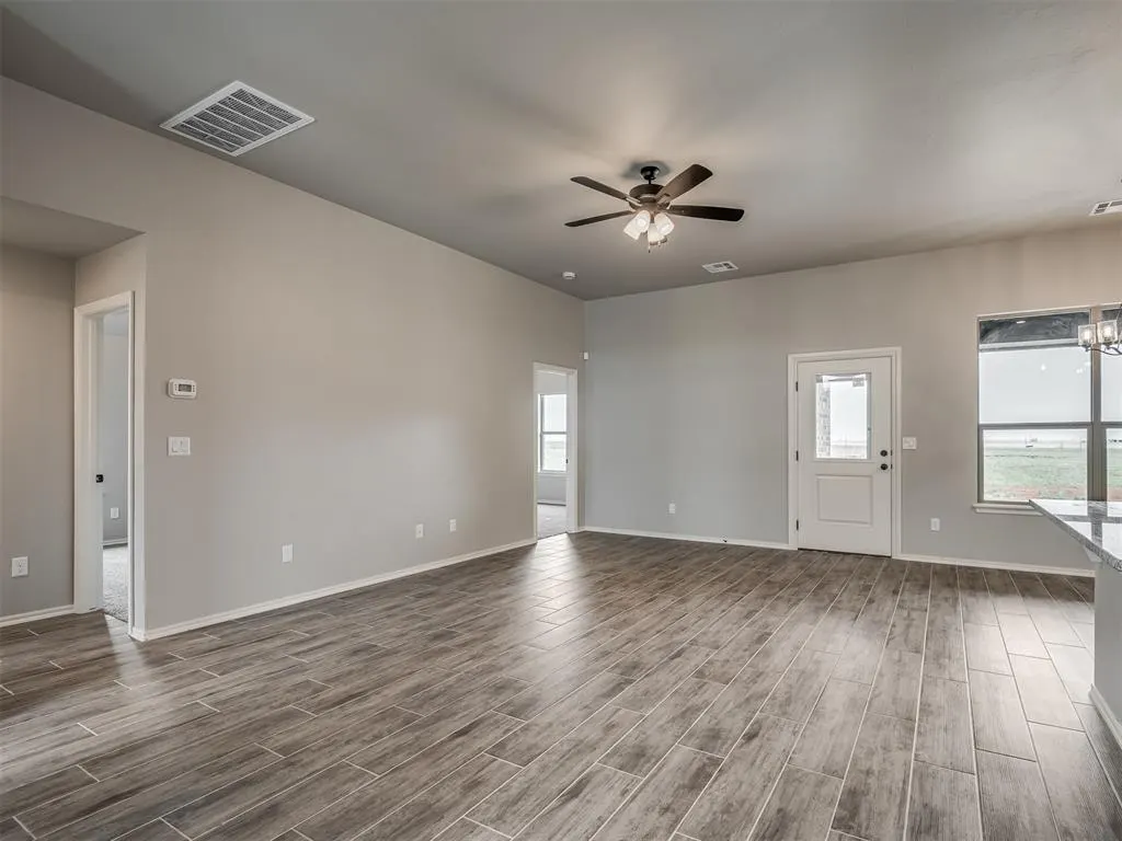 Photo 6 — 24949 Belmont Pass, Cashion, OK 73016