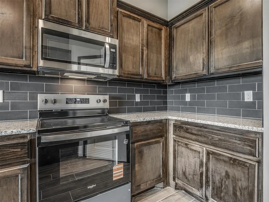 Photo 12 — 24949 Belmont Pass, Cashion, OK 73016