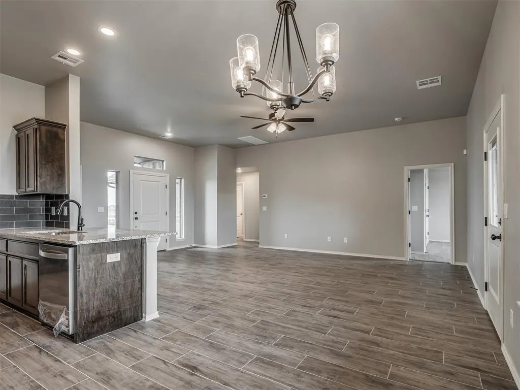 Photo 16 — 24949 Belmont Pass, Cashion, OK 73016