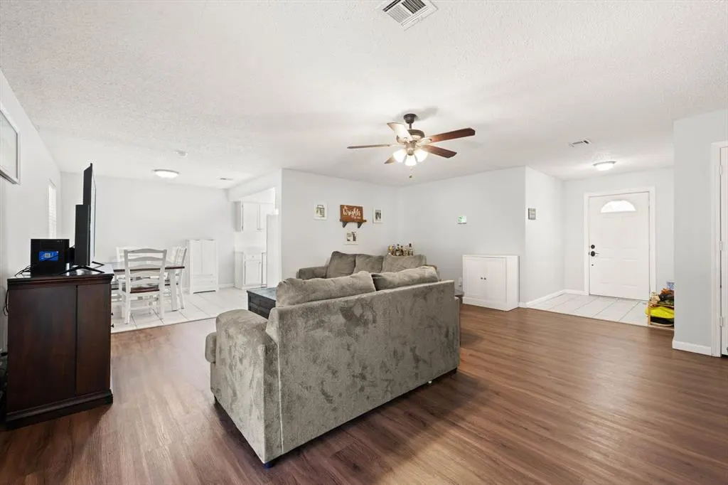 Photo 5 — 1716 E Shady Creek Drive, Guthrie, OK 73044