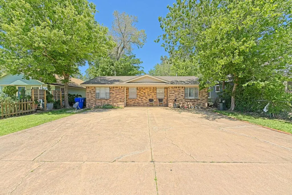 Photo 3 — 119 W Frank Street 121, Norman, OK 73069