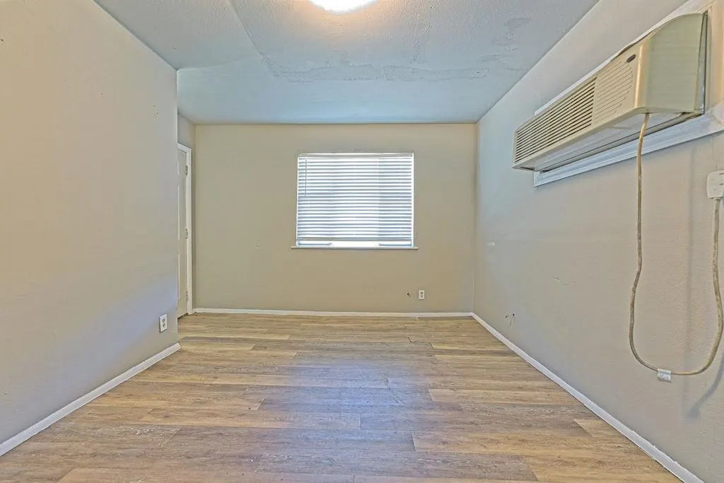 Photo 9 — 119 W Frank Street 121, Norman, OK 73069
