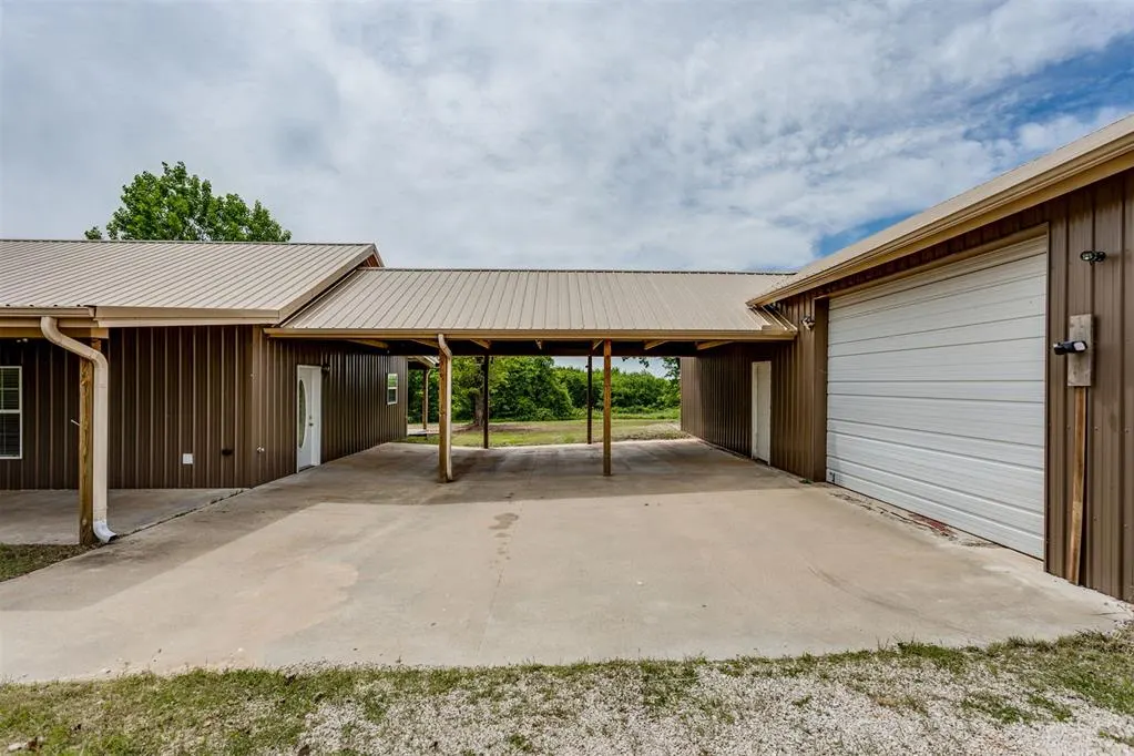Photo 2 — 36003 45th Street, Shawnee, OK 74804