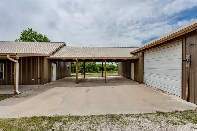 Photo 2 — 36003 45th Street, Shawnee, OK 74804