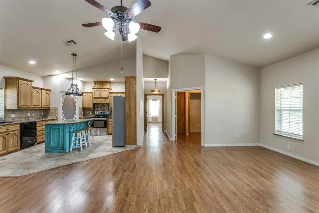 Photo 8 — 36003 45th Street, Shawnee, OK 74804