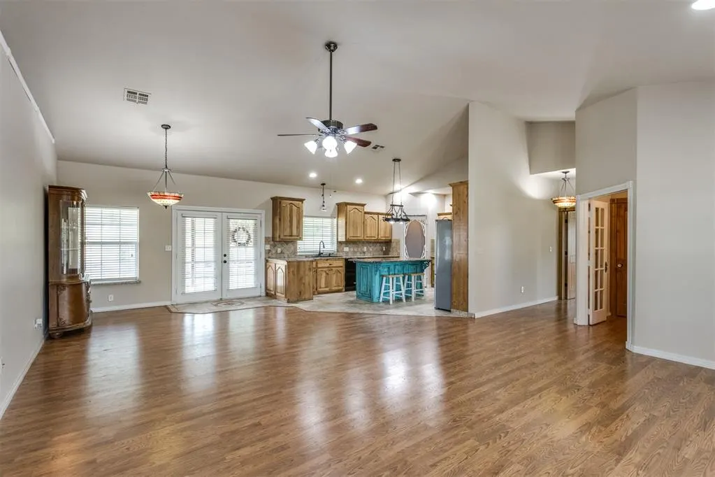 Photo 9 — 36003 45th Street, Shawnee, OK 74804