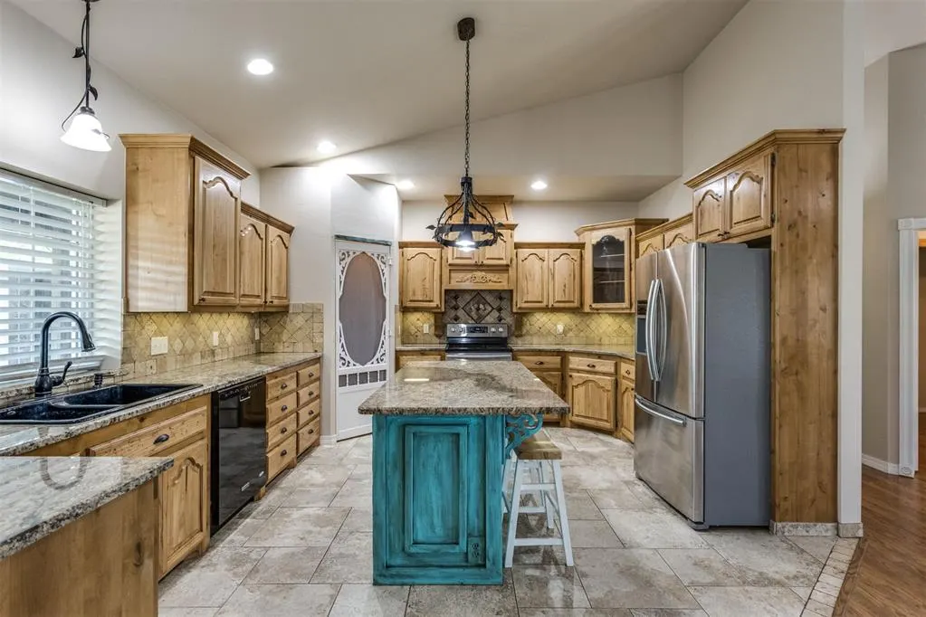Photo 14 — 36003 45th Street, Shawnee, OK 74804