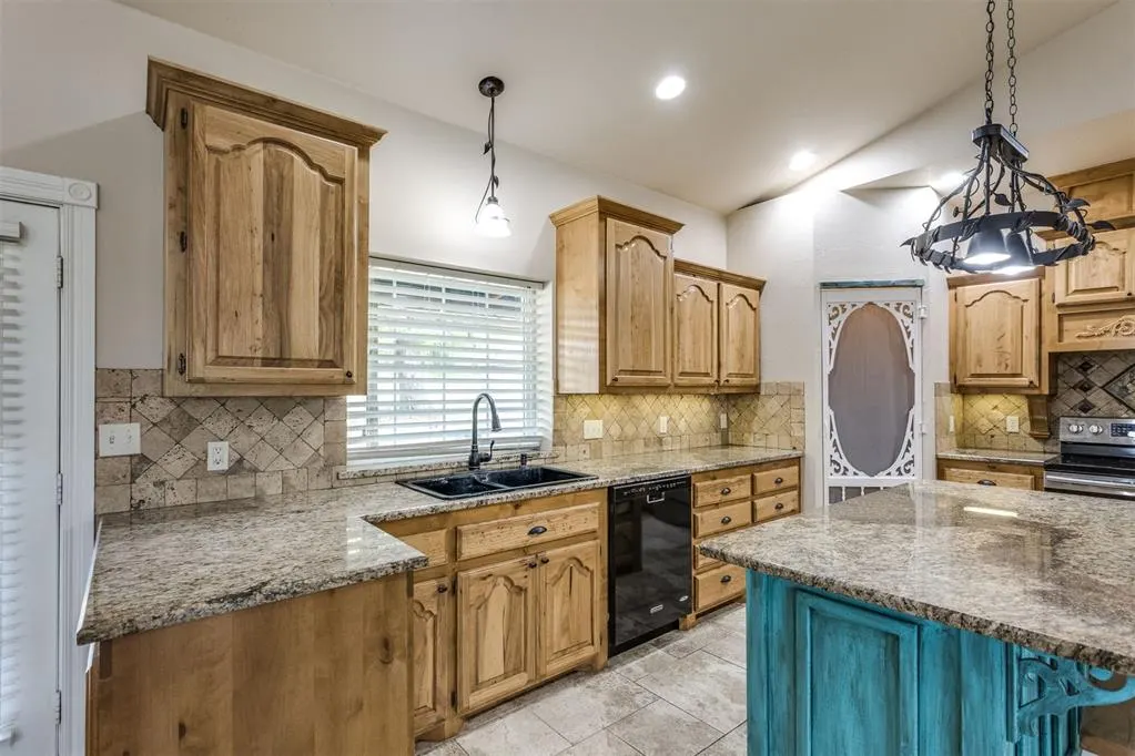 Photo 15 — 36003 45th Street, Shawnee, OK 74804