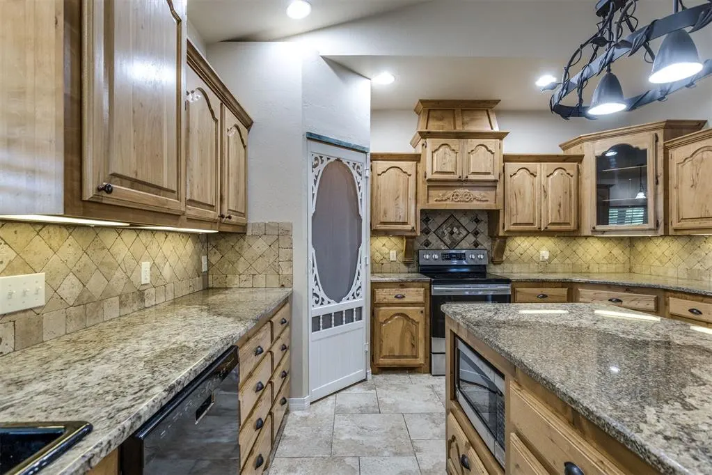 Photo 18 — 36003 45th Street, Shawnee, OK 74804