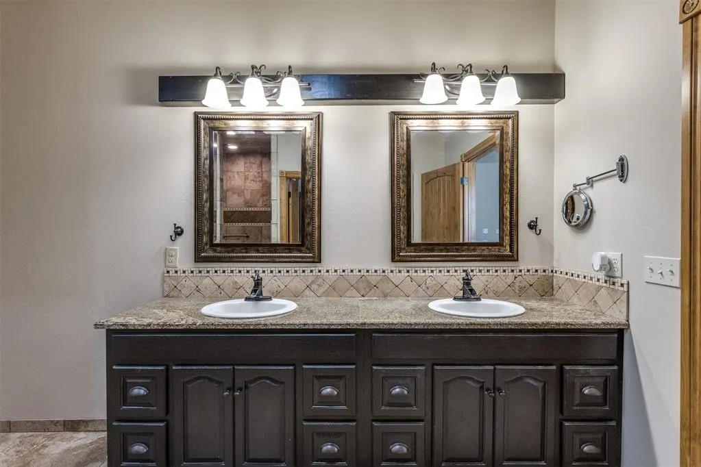 Photo 33 — 36003 45th Street, Shawnee, OK 74804