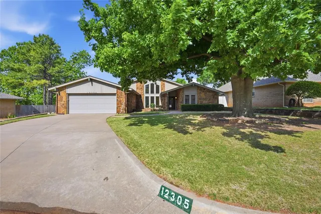 Photo 2 — 12305 Windsong Way, Oklahoma City, OK 73120
