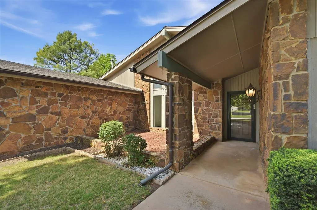 Photo 3 — 12305 Windsong Way, Oklahoma City, OK 73120