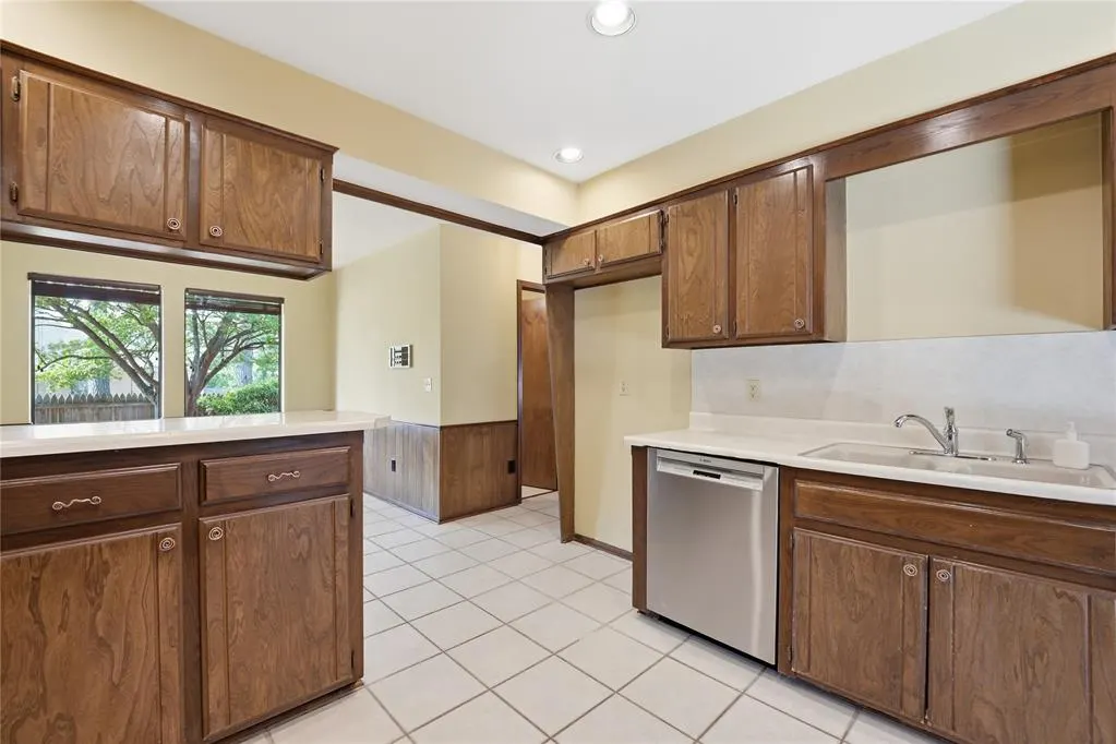 Photo 16 — 12305 Windsong Way, Oklahoma City, OK 73120