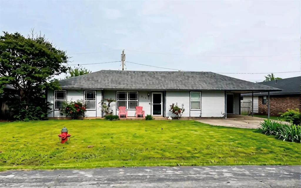 Front exterior — 614 SE 7th Street, Lexington, OK 73051