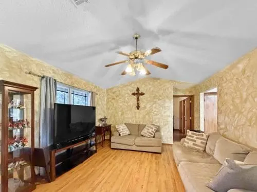 Photo 5 — 614 SE 7th Street, Lexington, OK 73051