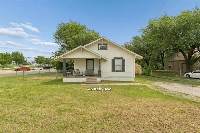 Photo 8 — 812 W Main Street, Edmond, OK 73003