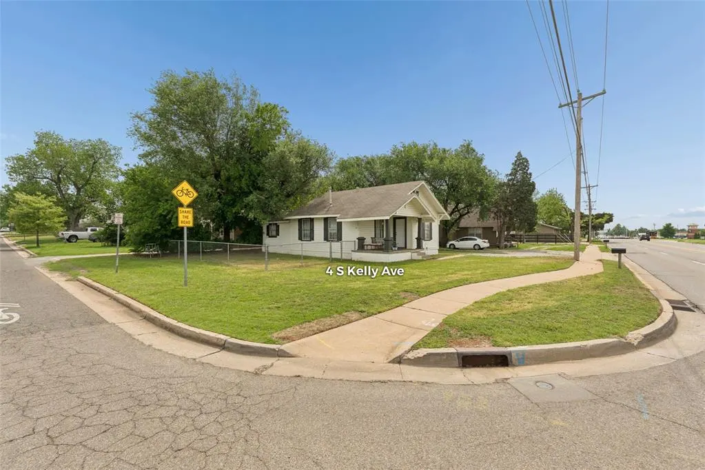 Photo 13 — 812 W Main Street, Edmond, OK 73003