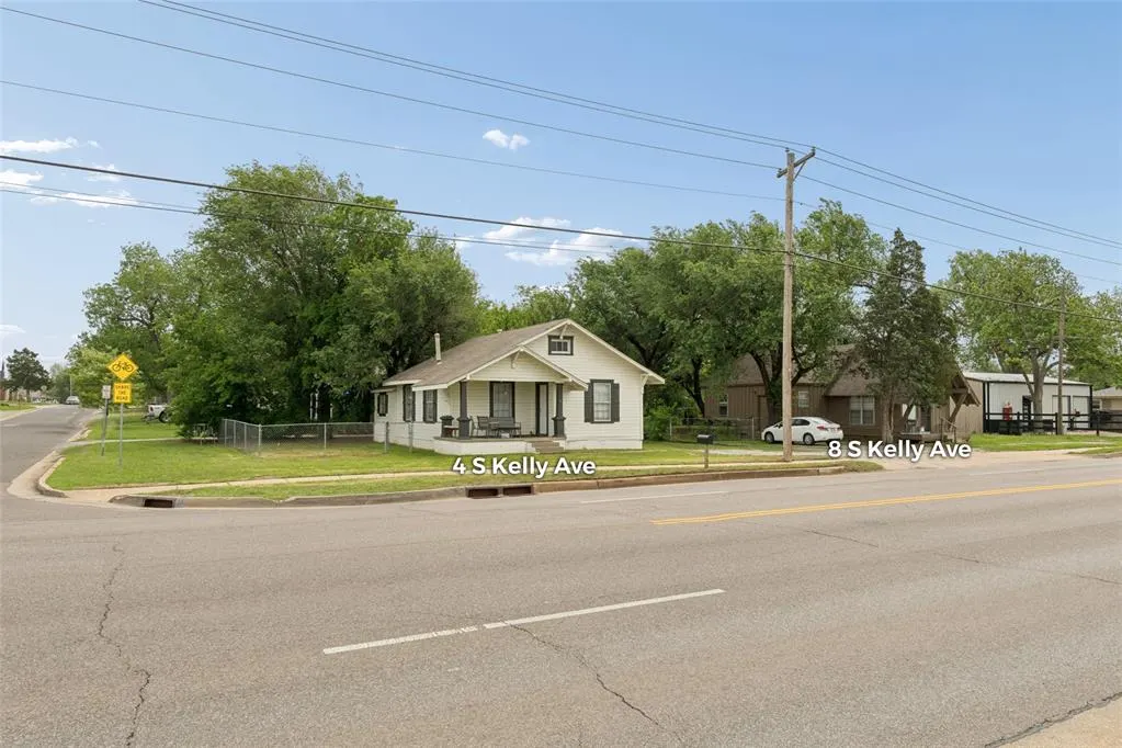 Photo 16 — 812 W Main Street, Edmond, OK 73003