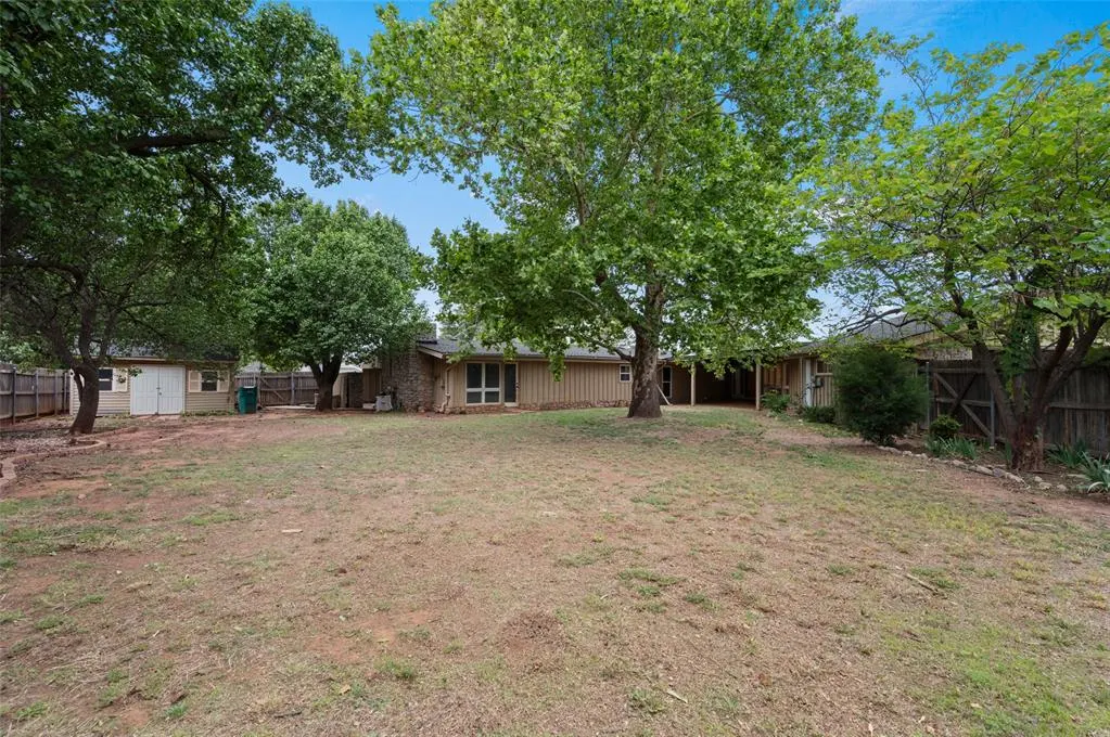 Photo 9 — 12716 Saint Andrews Drive, Oklahoma City, OK 73120