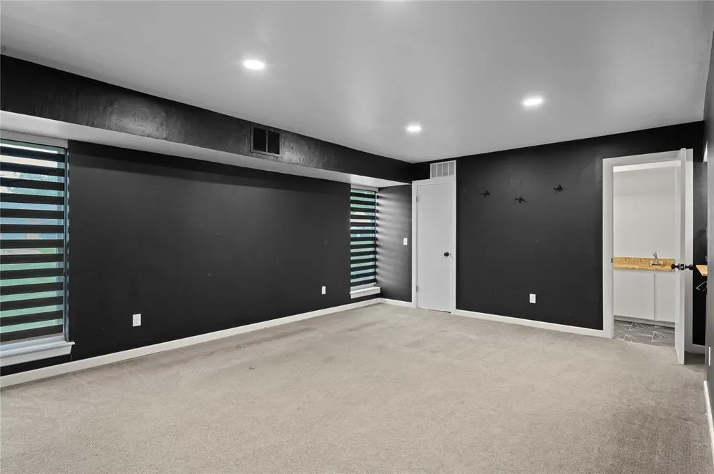 Photo 10 — 12716 Saint Andrews Drive, Oklahoma City, OK 73120