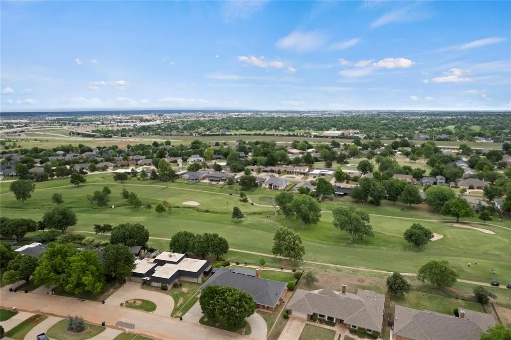 Photo 18 — 12716 Saint Andrews Drive, Oklahoma City, OK 73120