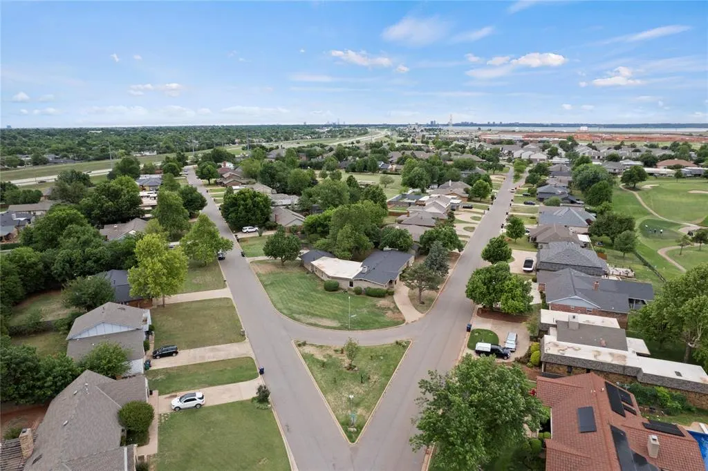 Photo 22 — 12716 Saint Andrews Drive, Oklahoma City, OK 73120