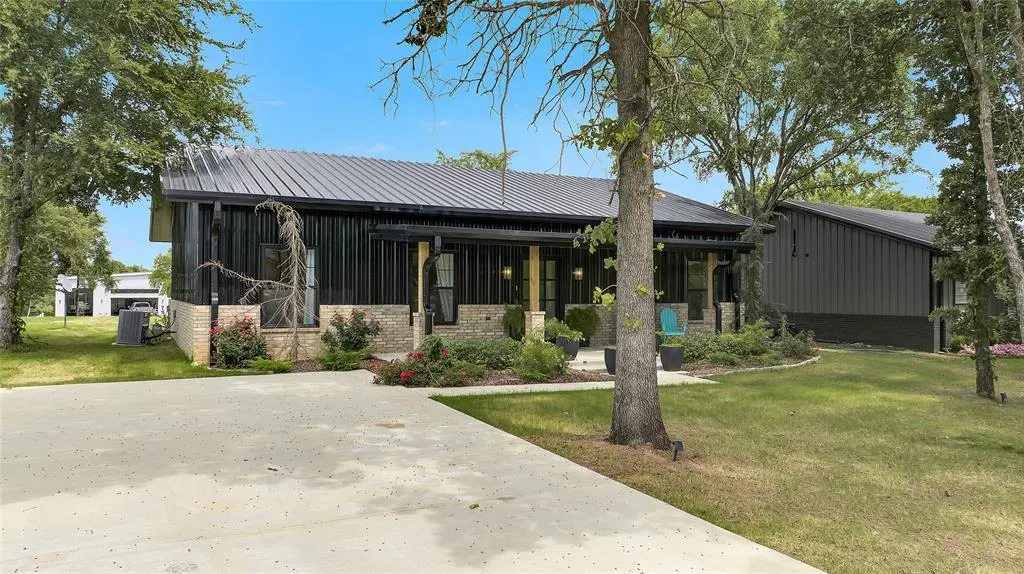 Front exterior — 7542 Big Buck Lane, Kingston, OK 73439